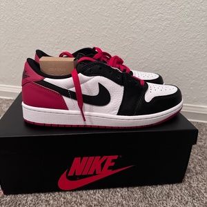 Jordan 1 low black toe